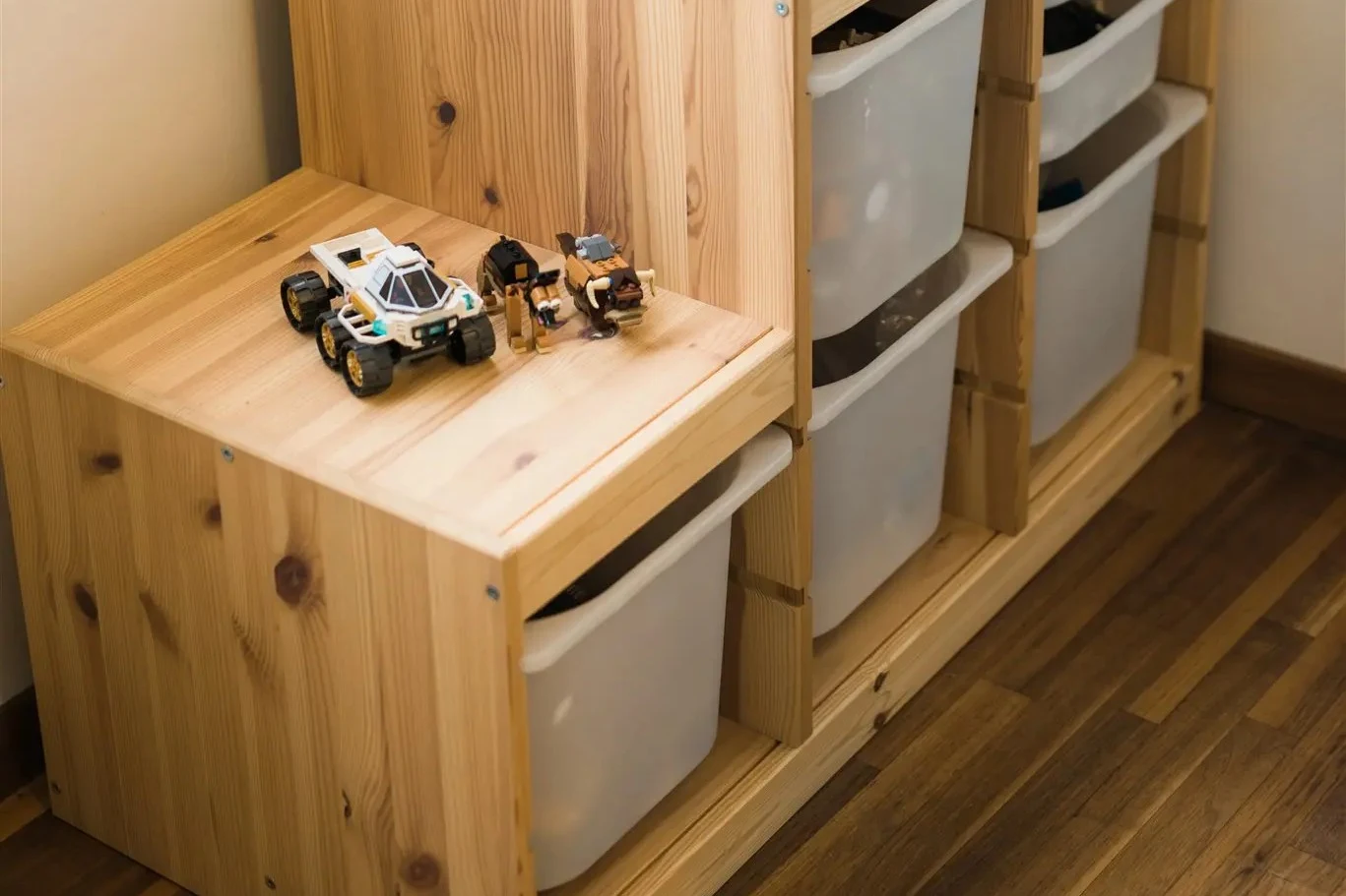 Organized children’s room with low open storage — kids’ room organization in Zagreb