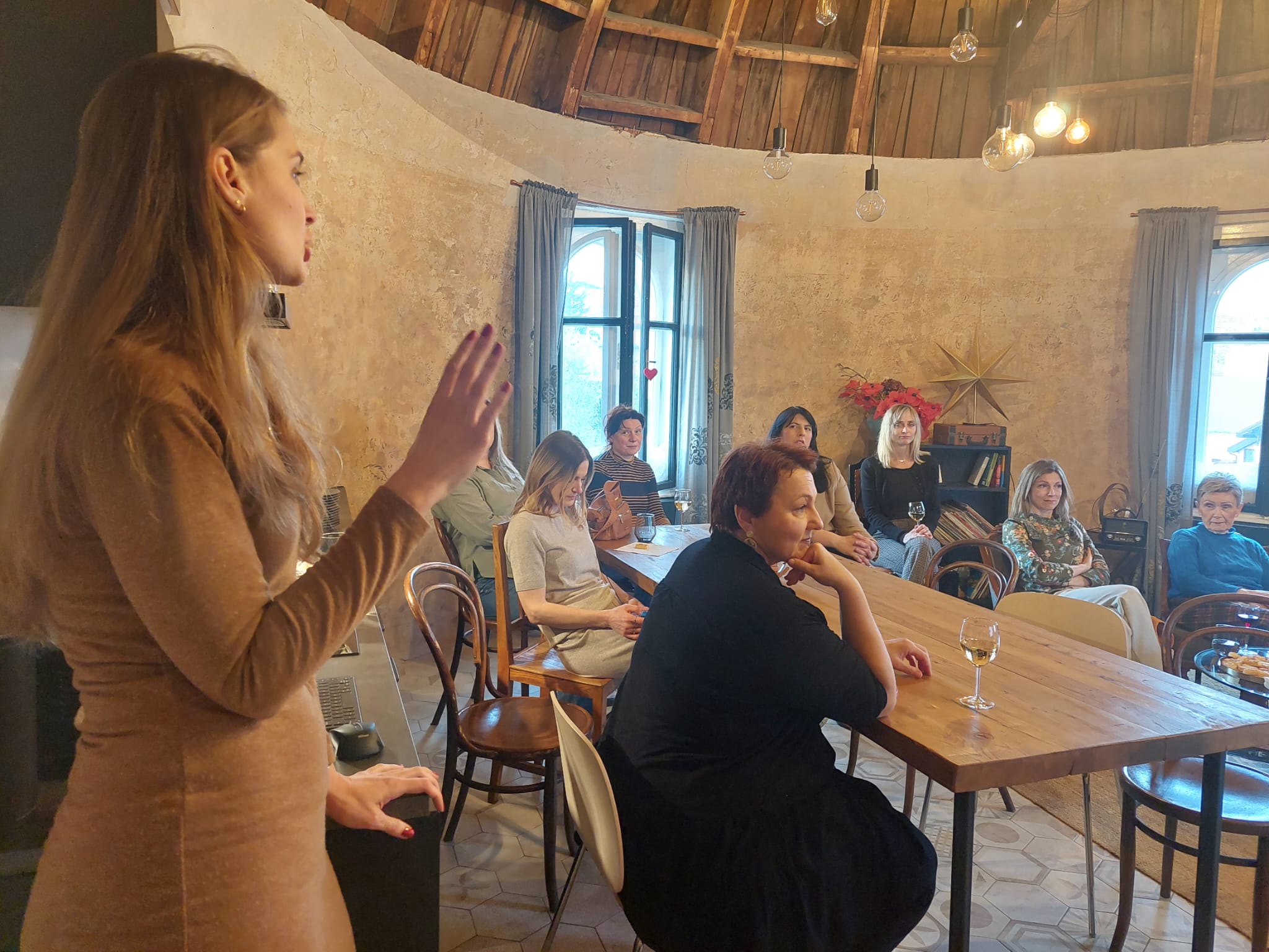 Predavanje kako složiti garderobu i garderobni ormar